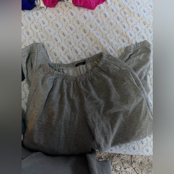 boohoo low waisted joggers - Picture 1 of 2